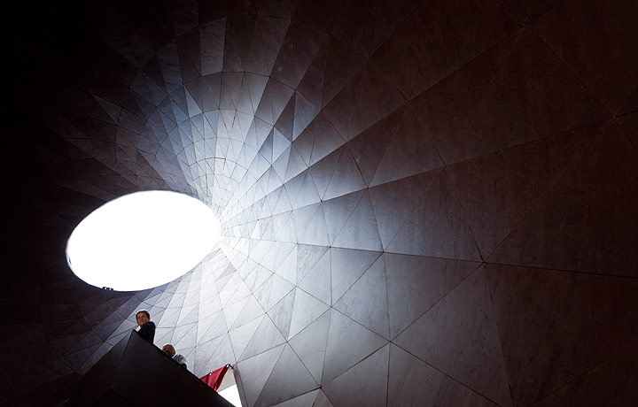 【经典案例系列】The Serpentine Gallery Pavillion 2007 by Olafur Eliasson_Serpentine-E-T-07-4461.jpg