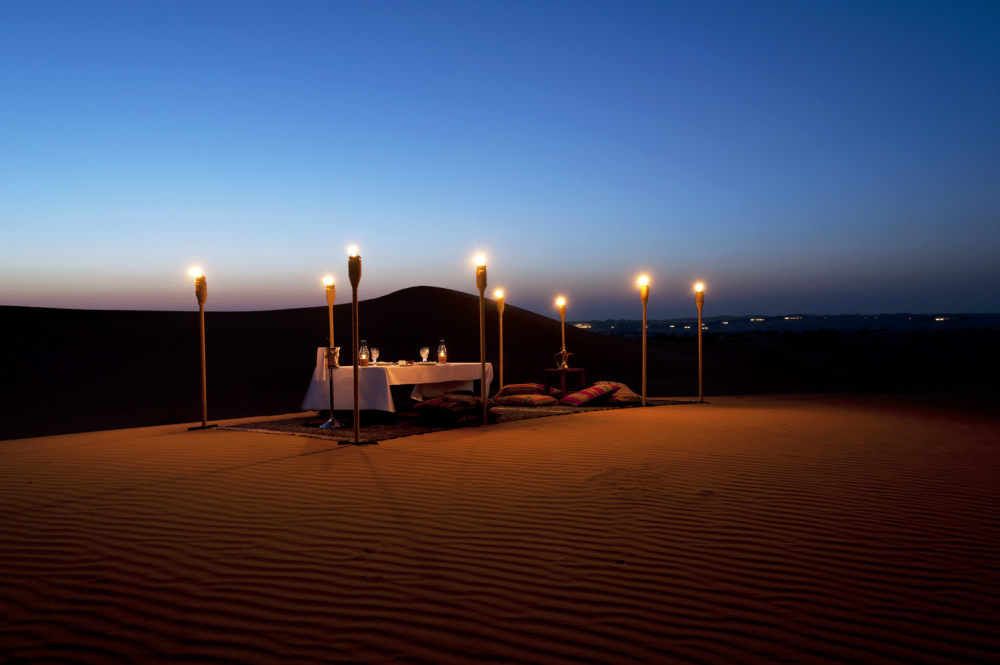 迪拜阿玛哈(AlMaha)沙漠度假酒店Al Maha Desert Resort and Spa, Dubai, United Arab Emirates_15)Al Maha Desert Resort and Spa—Dune Dining 拍攝者 Luxury Collection Hotels an.jpg