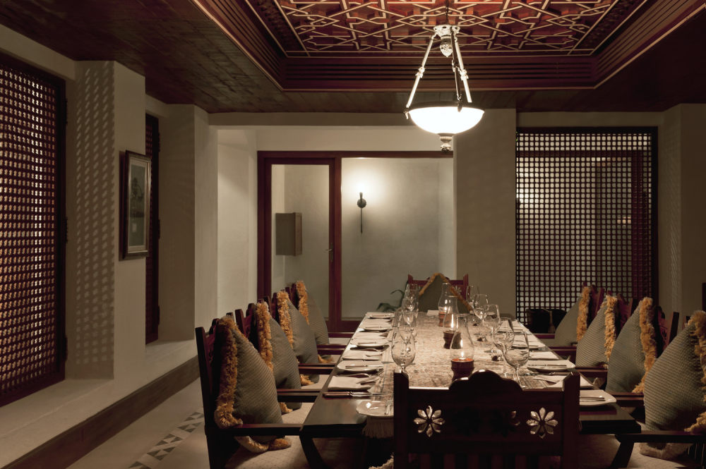 迪拜阿玛哈(AlMaha)沙漠度假酒店Al Maha Desert Resort and Spa, Dubai, United Arab Emirates_20)Al Maha Desert Resort and Spa—Presidential Suite - Dining Area 拍攝者 Luxury.jpg