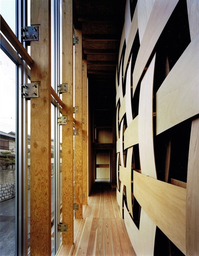 Wood Block House / Tadashi Yoshimura Architects__m_gw_yqnvZxsIrrq9KAC-7TKGEAI1GW3aW21gD4ei3C9qV8-_3Ef92q3gNCN-KwFM7UjMwuO1Bon4DZ.jpg