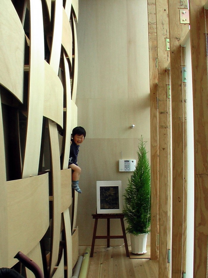 Wood Block House / Tadashi Yoshimura Architects__m_gw_yqnvZxsIrrq9KAC-7TKGEAI1GW3aW21gDqkFwBB5hQEaQLp9n6bq3pxHmNnAd8JZsczXy5gOqH.jpg
