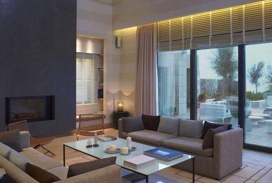 The Romanos/希腊,伯罗奔尼撒,麦西尼亚,科斯塔纳瓦里诺_VillaKoroniMainLivingArea2_lg.jpg