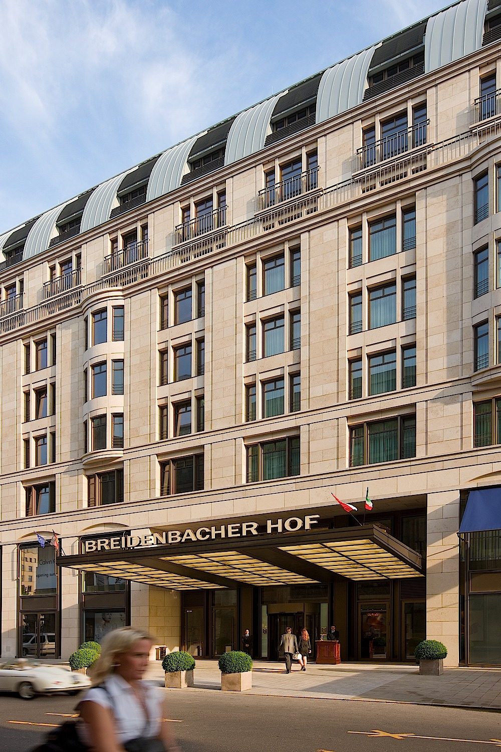 卡佩拉Breidenbacher Hof Capella Luxury Hotel In Germany 德国杜塞尔多夫_BBH_Exterior_04.jpg