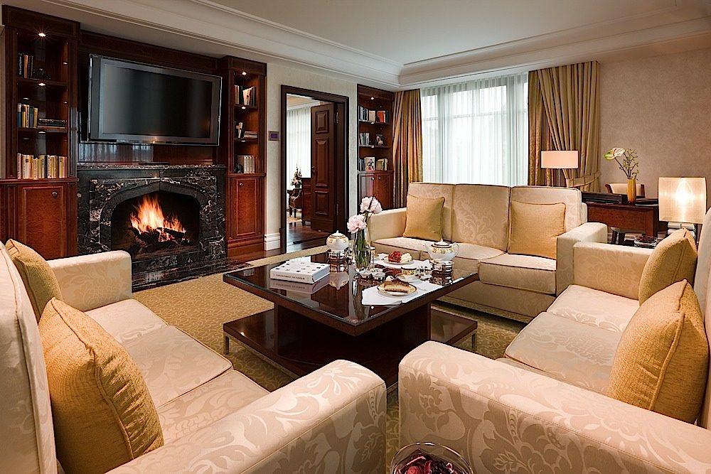 卡佩拉Breidenbacher Hof Capella Luxury Hotel In Germany 德国杜塞尔多夫_Grand_Suite_Living_Room.jpg