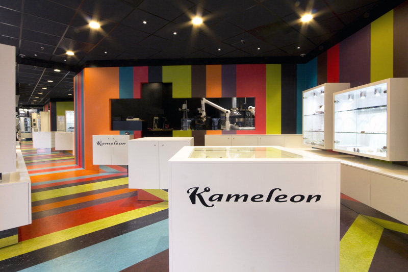 荷兰 埃因霍温-珠宝店Kameleon_5Kameleon展示入口室内设计.jpg