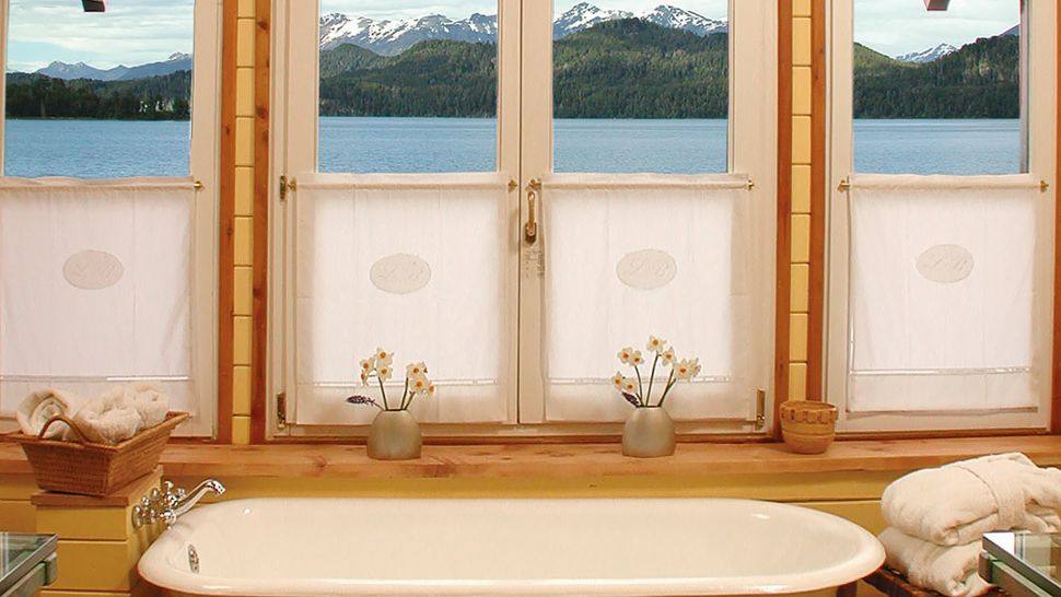 拉斯巴尔萨斯/阿根廷,巴塔哥尼亚,内乌肯_000194-10-bathtub-window.jpg