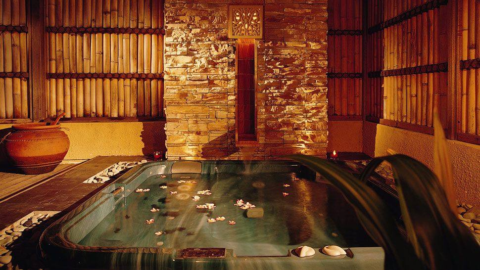 马尔代夫瓦宾法鲁悦榕庄_002783-04-outdoor-jacuzzi-hottub.jpg