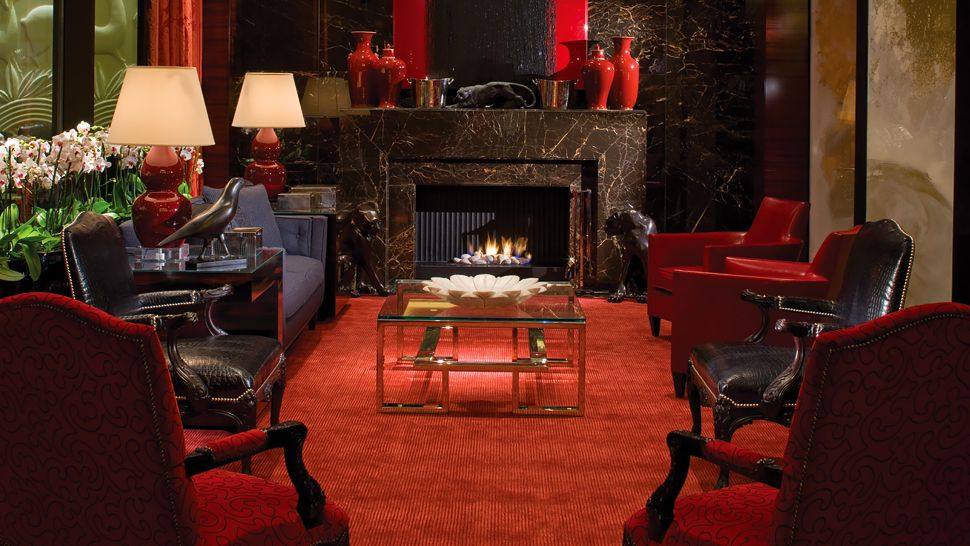 伦敦公园街四季酒店Four Seasons Hotel London at Park Lane_003687-01-lobby-sitting-area-fireplace.jpg