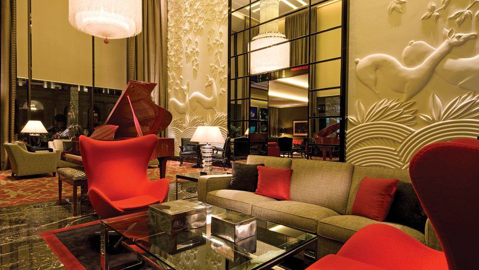 伦敦公园街四季酒店Four Seasons Hotel London at Park Lane_003687-03-lounge-red-piano.jpg