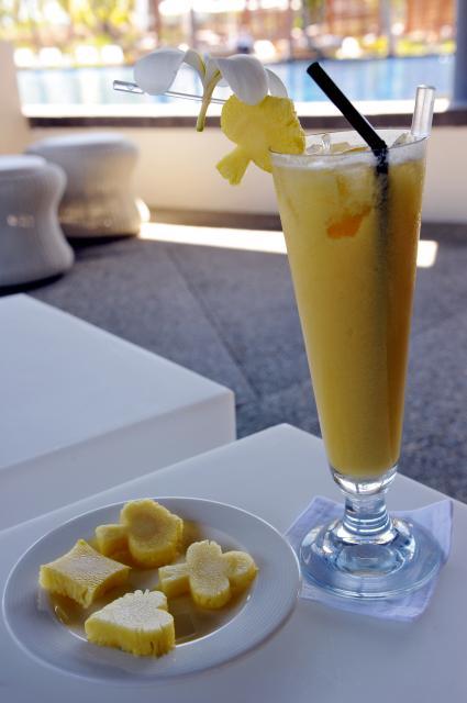 毛里求斯长海滩度假村_1308211247-cocktails---long-beach-mauritius(1).jpg