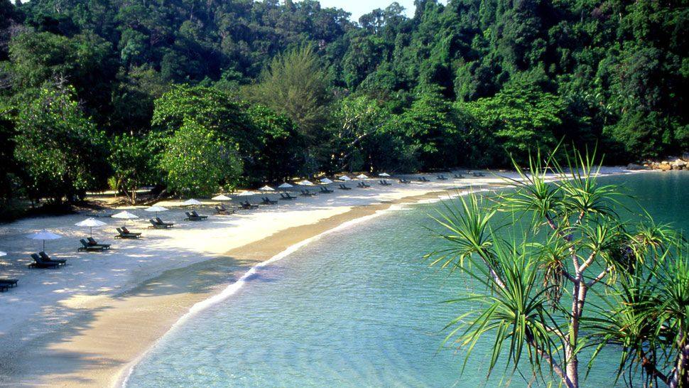 马来西亚绿中海度假村_003162-07-beach-jungle.jpg