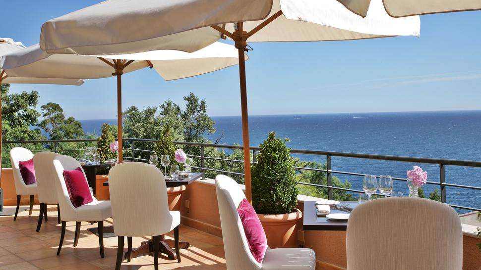 法国戛纳蔚蓝海岸Tiara Yaktsa hotel_007772-03-terrace-dining.jpg