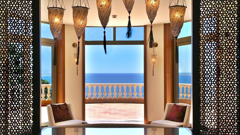 法国戛纳蔚蓝海岸Tiara Yaktsa hotel_007772-18-Reception-balcony-sea-view.jpg