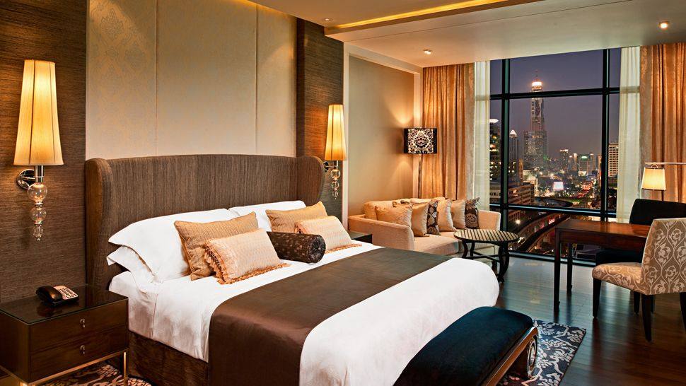 泰国曼谷圣.瑞吉斯酒店-St. Regis Bangkok(2012年04月18日更新)_008778-01-bedroom-night-city-views.jpg