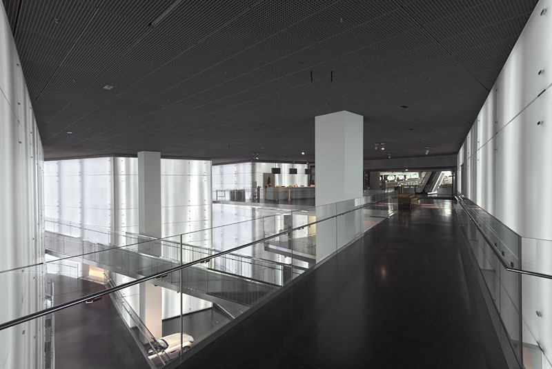 慕尼黑宝马博物馆,媒体空间与互动展示设计_mediatektur_gallery_15.jpg