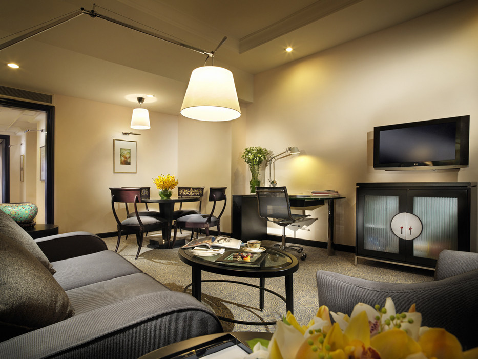 新加坡文华大酒店Mandarin Orchard Singapore_5_Orchard_Wing_Regency_Suite_Living_Room_0.jpg