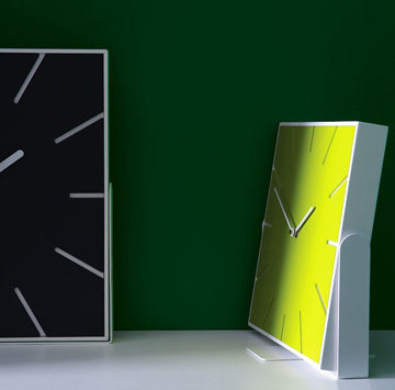 Luxury Life壁钟、时计_Diamantini & Domeniconi Snap Table Clock可旋式 桌钟，Lorenzo Bustillos设计.jpg