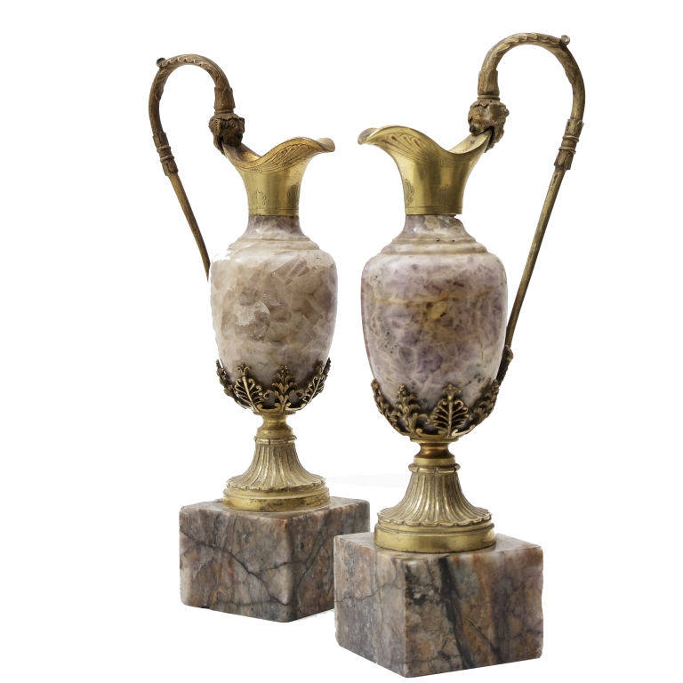 国外网站精品-陈设单品_Ormolu and Felspar Ewer Shaped Urns.jpg