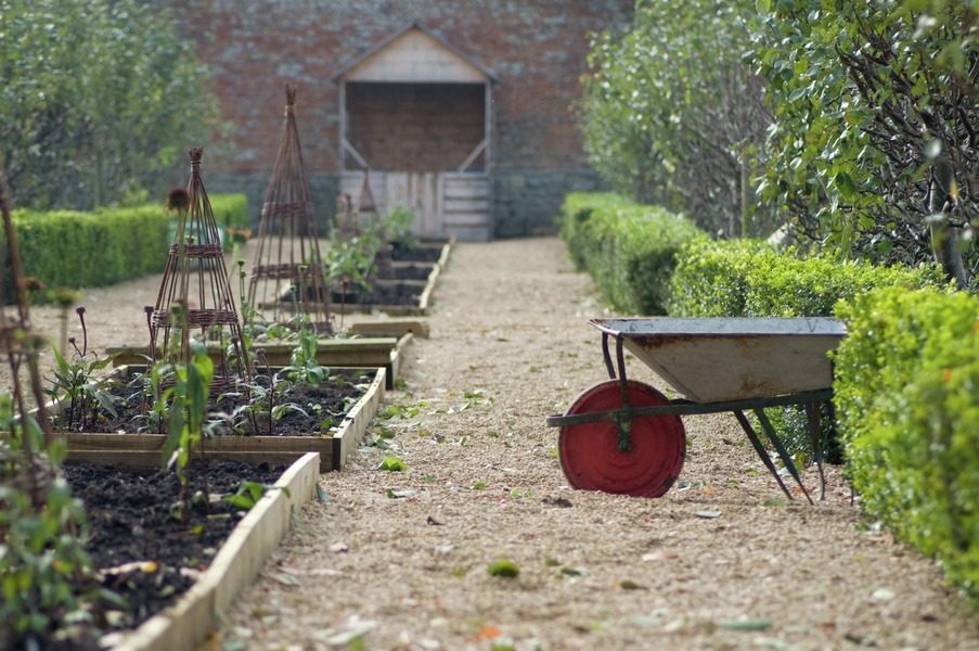 英国萨默塞特巴宾顿旅馆Babington House_Babington House Walled Garden(1).jpg