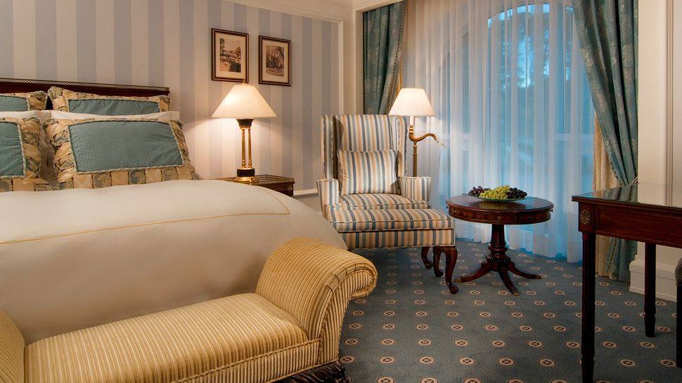 爱尔兰威克洛郡丽思卡尔顿酒店_005679-02-deluxe-room-blue.jpg