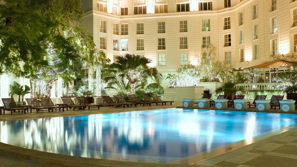 河内索菲特大都会酒店Sofitel Legend Metropole Hanoi_005179-01-outdoor-pool-exterior.jpg