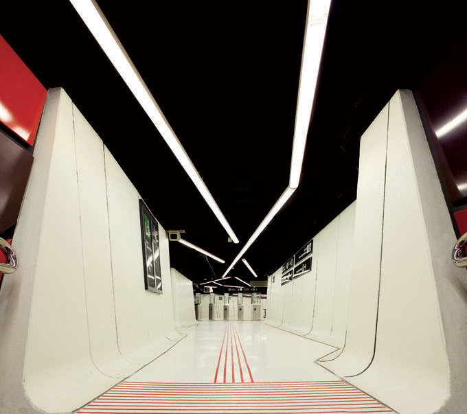 时尚空间(零售)设计一览_Metro Station Drassanes, Barcelona002.jpg