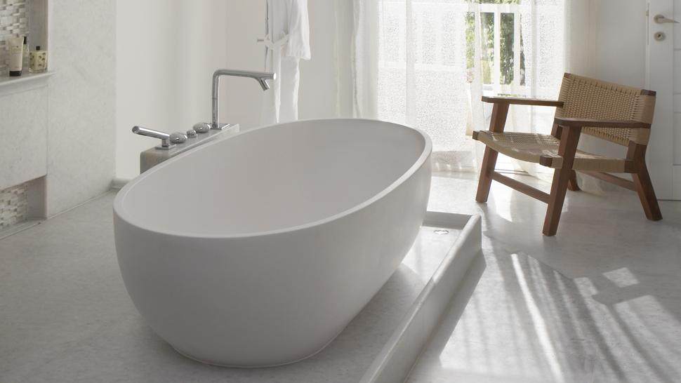 Rockwell Group -希腊米科诺斯Belvedere酒店_006352-03-white-bathtub.jpg