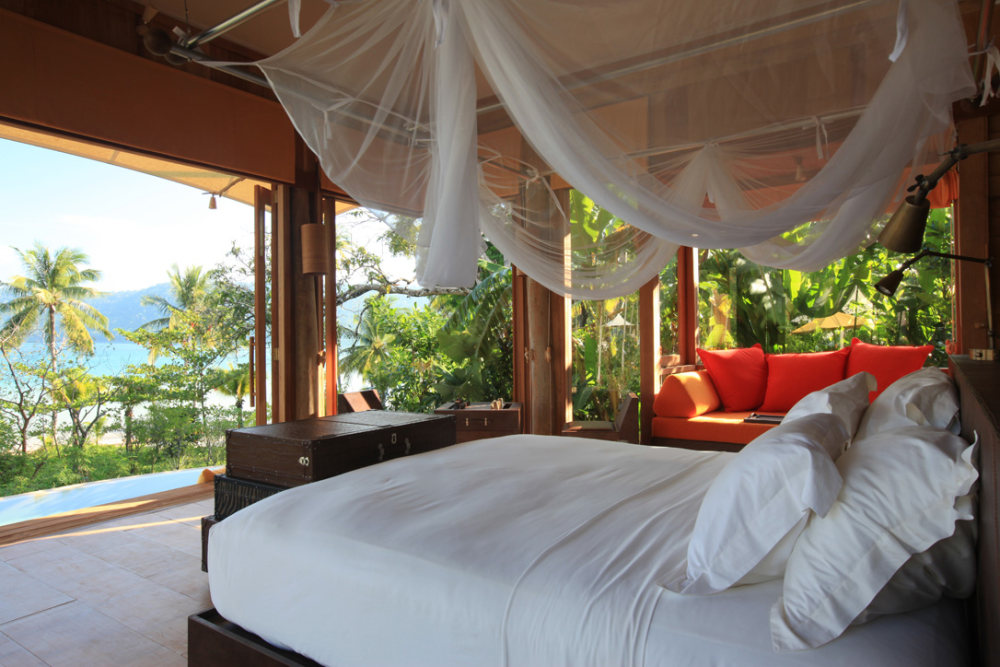 苏尼瓦琪维度假村(Soneva Kiri by Six Senses)/暹逻湾_Beach Villa Suite Bedroom.jpg