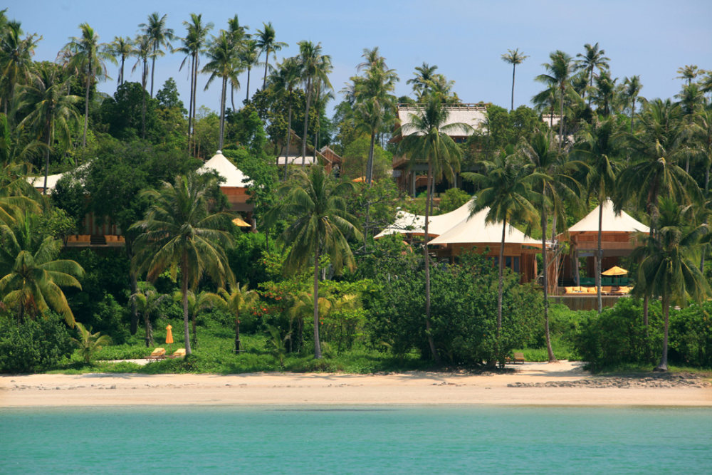 苏尼瓦琪维度假村(Soneva Kiri by Six Senses)/暹逻湾_Beach Villa Suite from sea.jpg