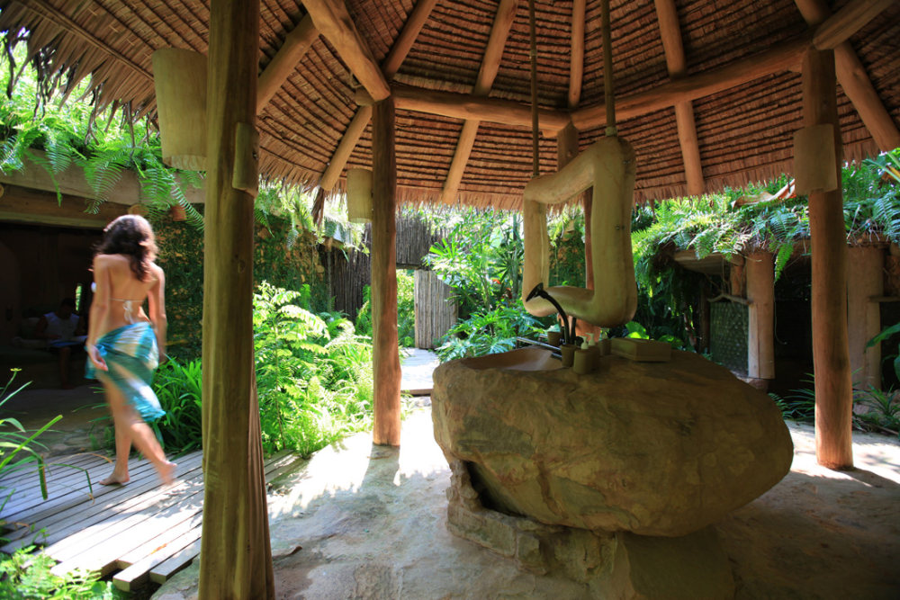 苏尼瓦琪维度假村(Soneva Kiri by Six Senses)/暹逻湾_Eco Villa outdoor bathroom.jpg