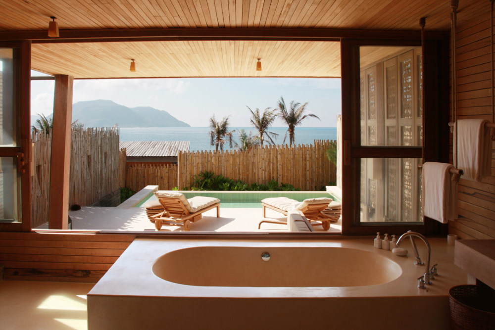 越南豪华度假村SIX SENSES CON DAO_Ocean_View_Bathroom.jpg