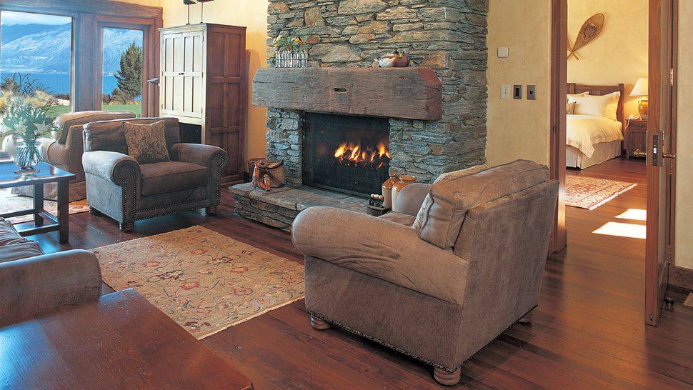 新西兰南岛布兰凯特湾Blanket Bay ,New Zealand ,South Island Queenstown_002704-04-fireplace-lounge.jpg