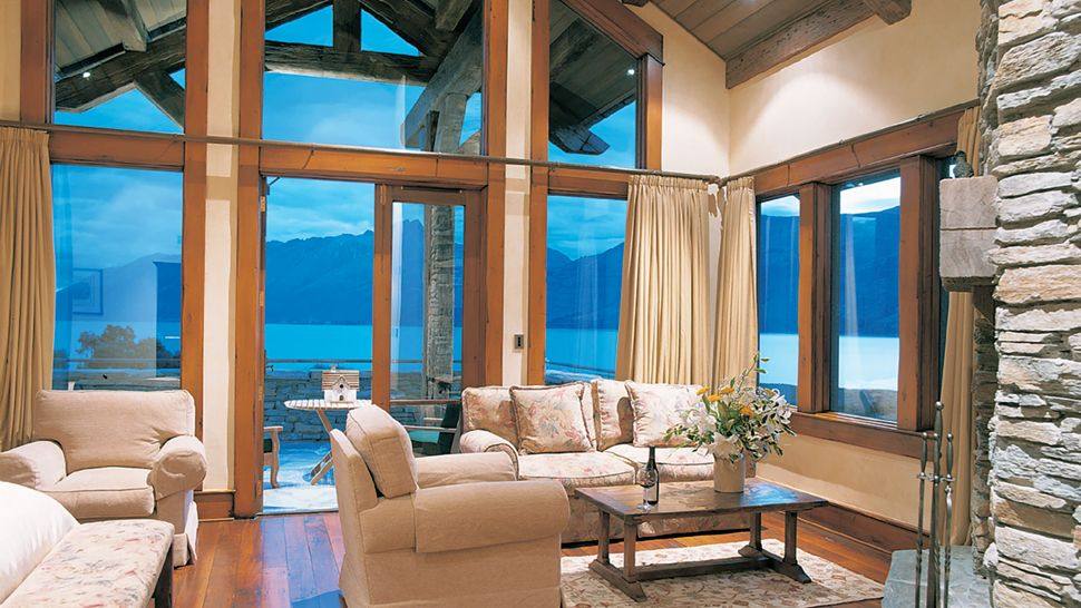 新西兰南岛布兰凯特湾Blanket Bay ,New Zealand ,South Island Queenstown_002704-08-lodge-suite-living.jpg