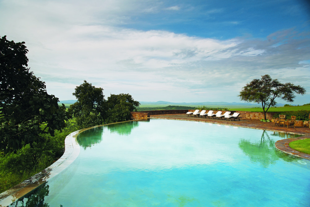 坦桑尼亚塞伦盖蒂,辛吉塔格鲁梅蒂酒店Singita Grumeti Reserves_Sasakwa Main Pool 2_1.jpg