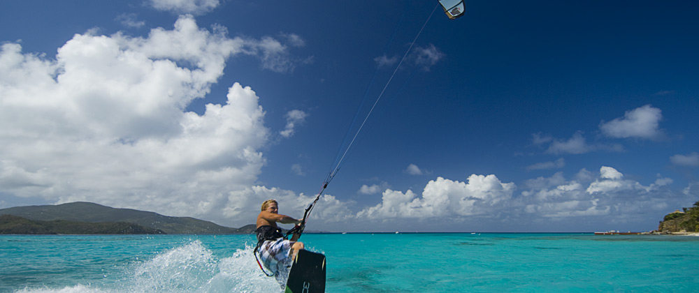 加勒比海英属维尔京群岛内克尔岛Necker Island_neckerisland-gallery-kite_surfing-large.jpg