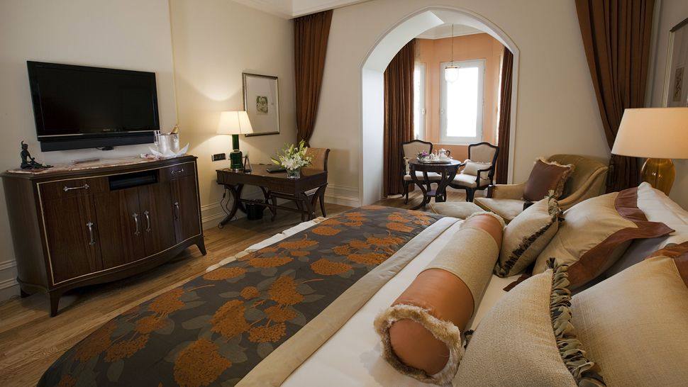 印度孟买泰姬酒店_002928-19-luxury-grand-room.jpg