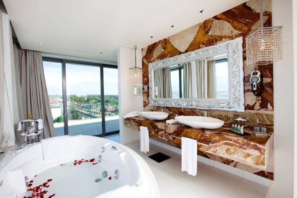 克罗地亚伊斯特拉宾斯基酒店Kempinski Hotel Adriatic Istria, Croatia_PUY1_HenryMorganbathroom_L_AS2.jpg