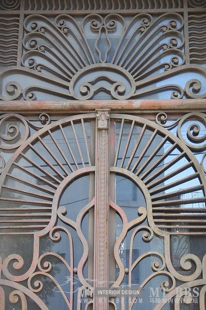 网上收罗的Art deco door_w136.jpg