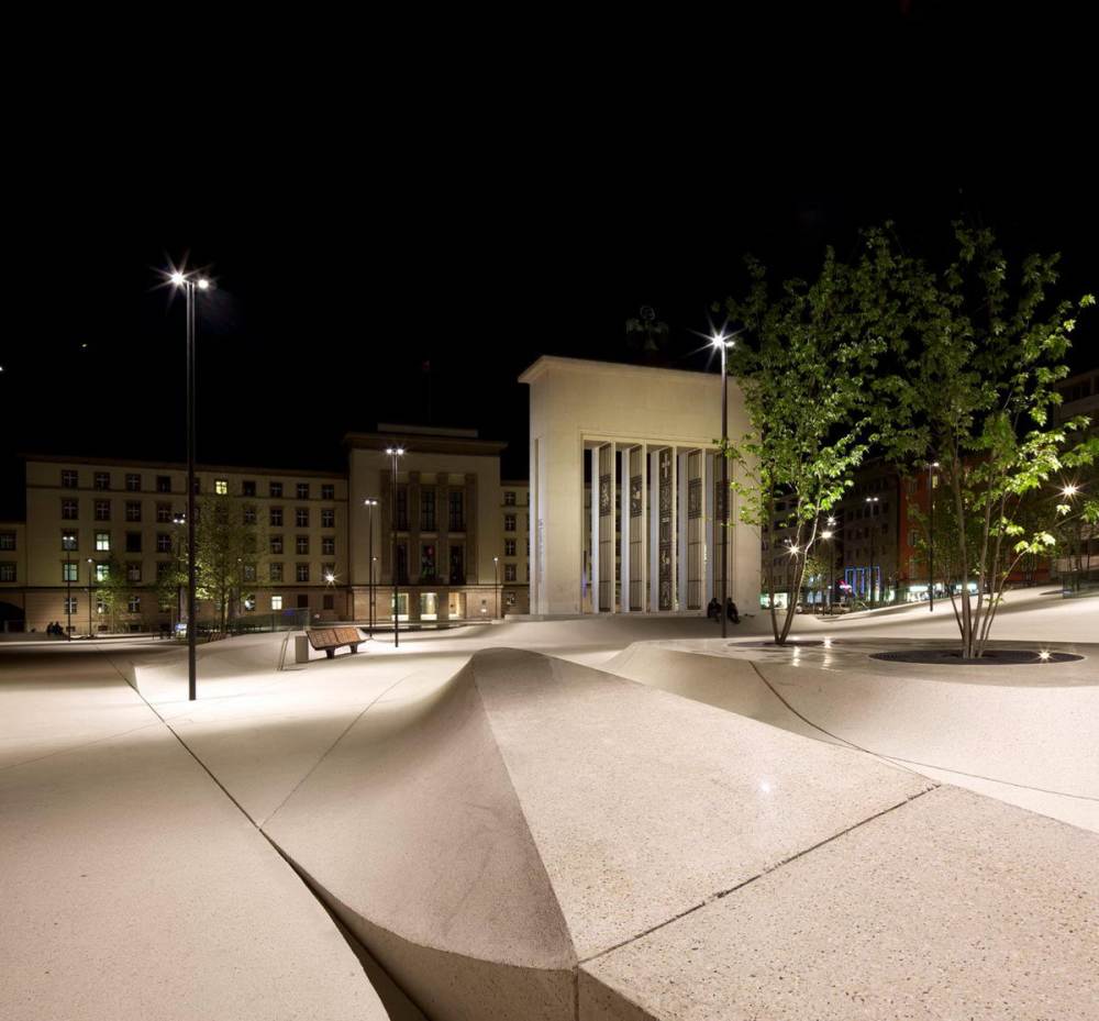 Eduard-Wallnöfer-Platz 公共广场_public_square_06(1).jpg