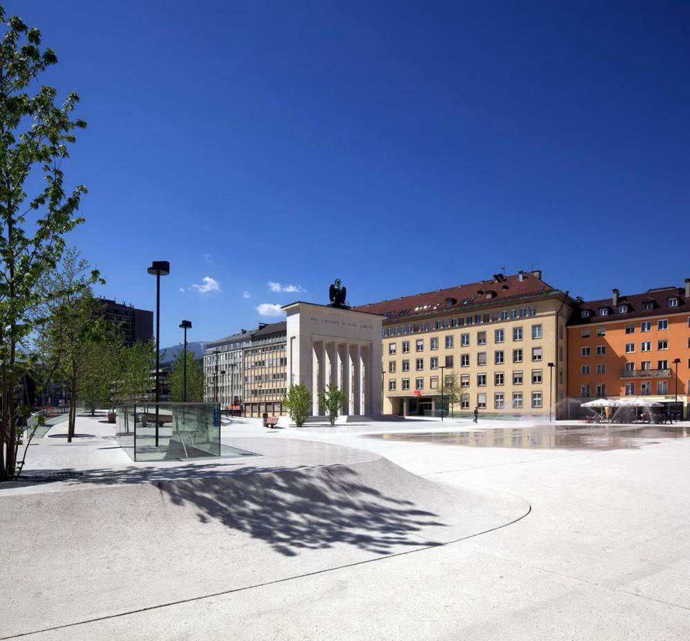 Eduard-Wallnöfer-Platz 公共广场_public_square_09(1).jpg