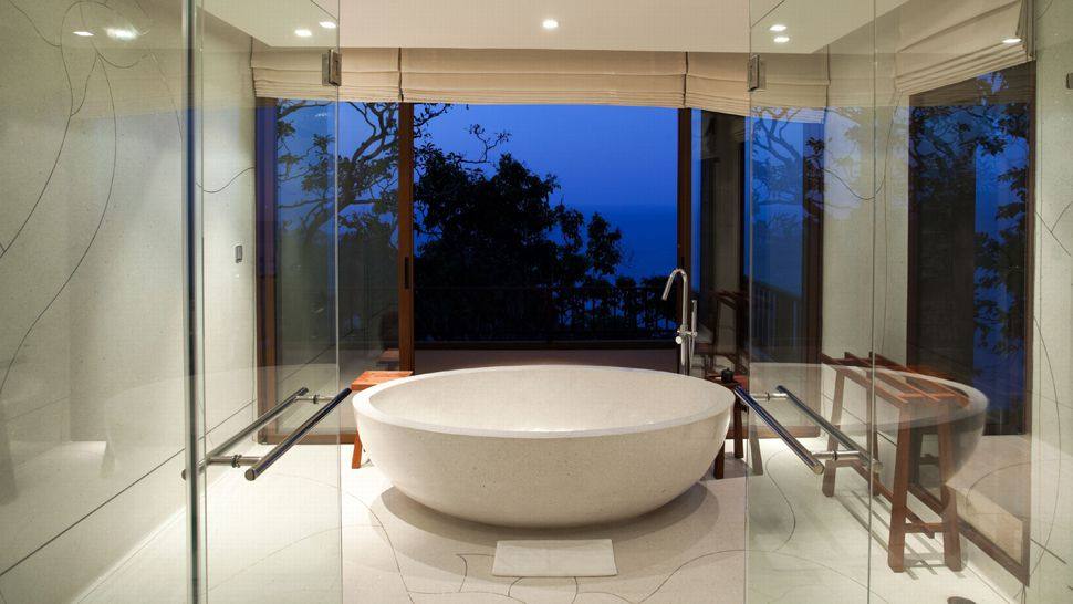 Paresa Phuket (帕瑞莎普吉度假村)_006125-06-bathtub-ocean-view.jpg