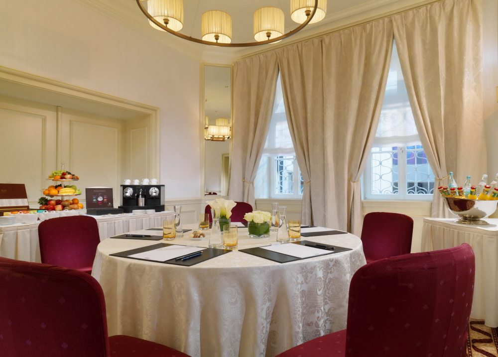 德国慕尼黑凯宾斯基 Hotel Vier Jahreszeiten Kempinski Muenchen_Salon Maximilian I.jpg