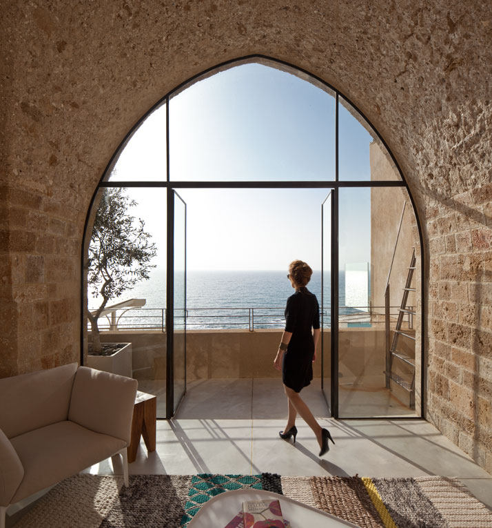 以色列雅法的极简主义海滨住宅_residence-in-Old-Jaffa-tel-Aviv-by-Pitsou-kedem-architects-yatzer-8.jpg