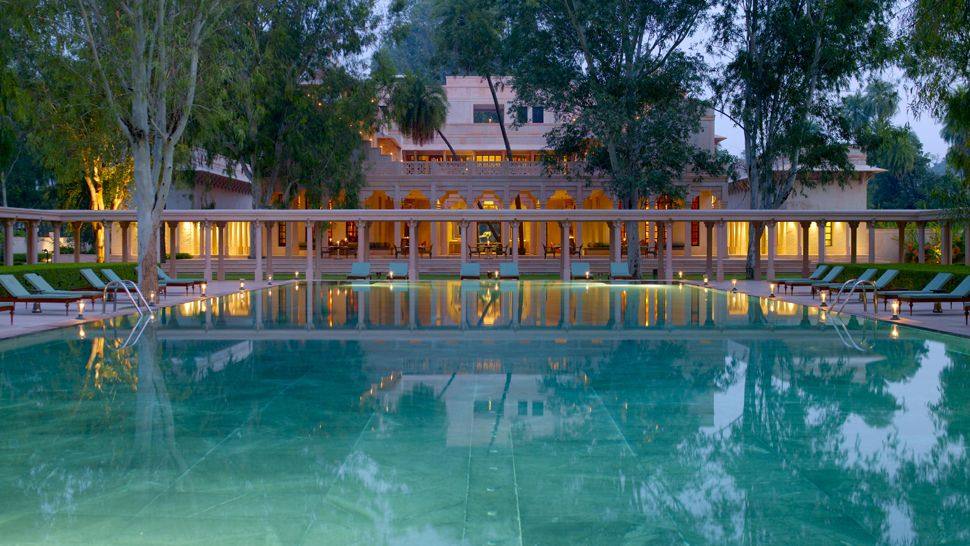 Edward Tuttle-印度安缦巴格 Amanbagh_002687-01-outdoor-pool-night.jpg