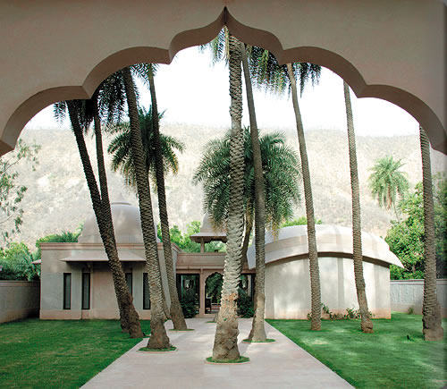 Edward Tuttle-印度安缦巴格 Amanbagh_bagh_pavilion_1_alb.jpg