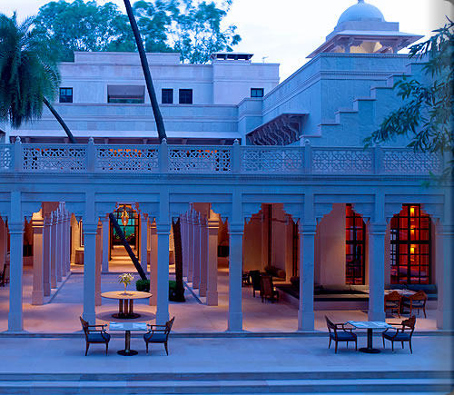 Edward Tuttle-印度安缦巴格 Amanbagh_bagh_terrace_dining2_alb.jpg