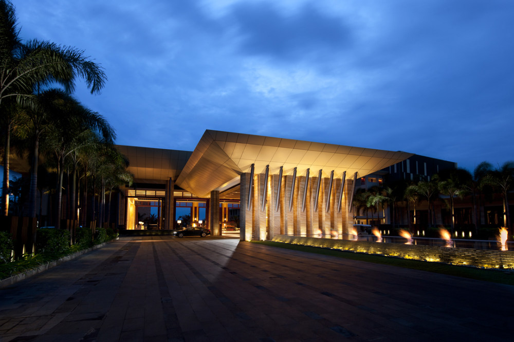 三亚海棠湾希尔顿逸林度假酒店(Doubletree Resort by Hilton Sanya)(CCD)_Resort Entrance_DT_2011 (3).jpg