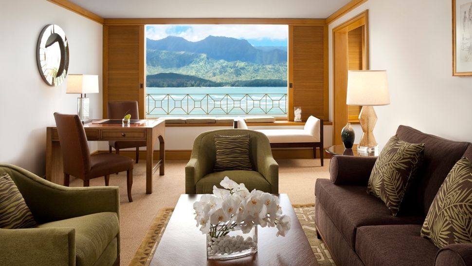 夏威夷瑞吉普林斯维尔度假村The St. Regis Princeville Resort_001011-12-livingroom-view.jpg