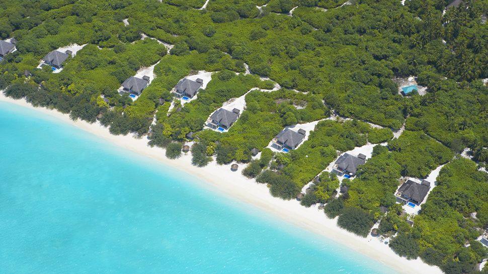 马尔代夫滨海别墅水疗度假村Island Hideaway at Dhonakulhi Maldives_005607-02-aerial.jpg