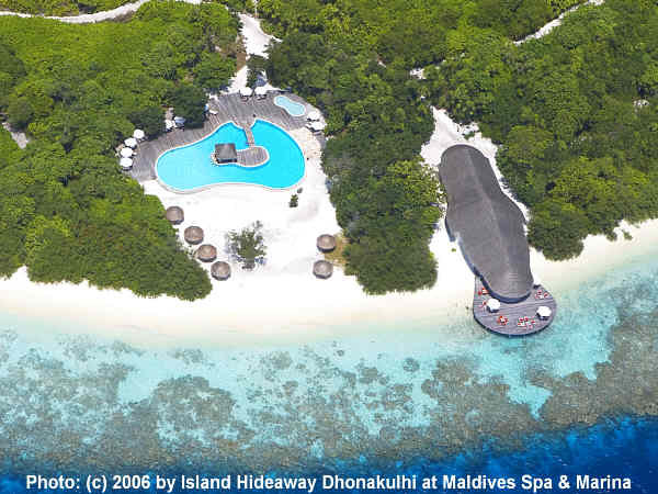 马尔代夫滨海别墅水疗度假村Island Hideaway at Dhonakulhi Maldives_aerial-003.jpg